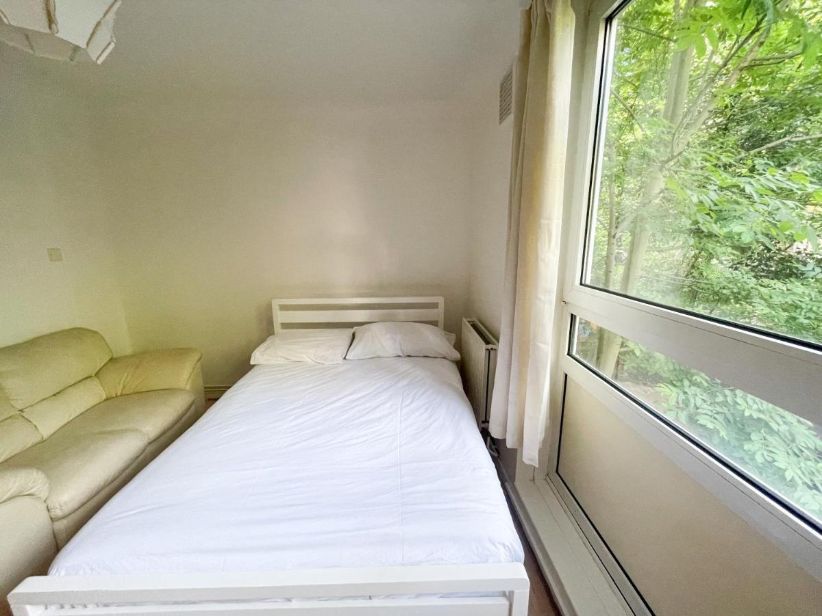 91 Stanhope Street Hotel Лондон Екстериор снимка
