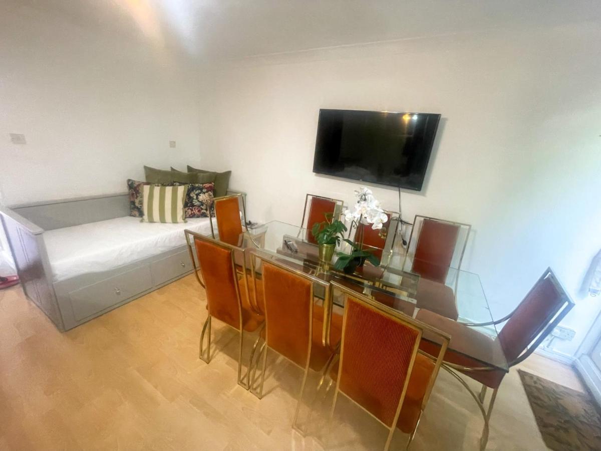 91 Stanhope Street Hotel Лондон Екстериор снимка